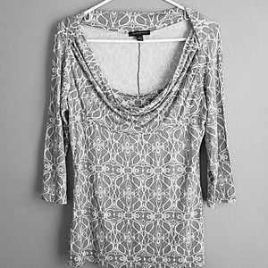 Gray & white print top